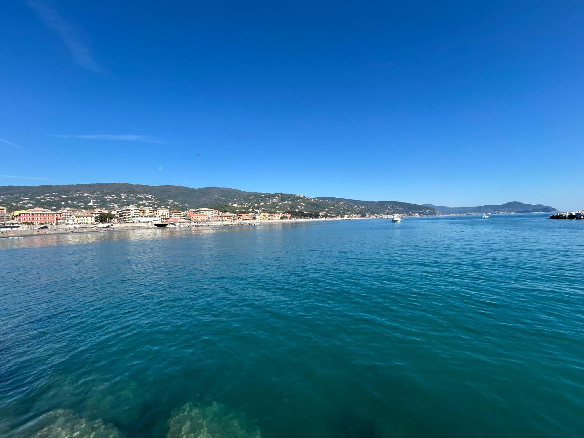 Appartamento La Casa Sul Tetto Cogorno Esterno foto